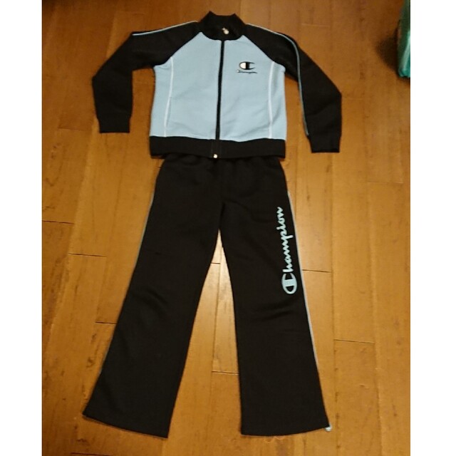 Champion(チャンピオン)のChampion ジャージ上下 150cm キッズ/ベビー/マタニティのキッズ服女の子用(90cm~)(その他)の商品写真