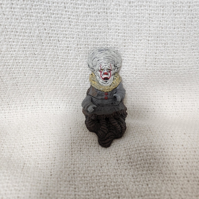 T-ARTS(タカラトミーアーツ)の専用　IT PENNYWISE COLLECTION CHAPTER2 全4種 エンタメ/ホビーのフィギュア(SF/ファンタジー/ホラー)の商品写真