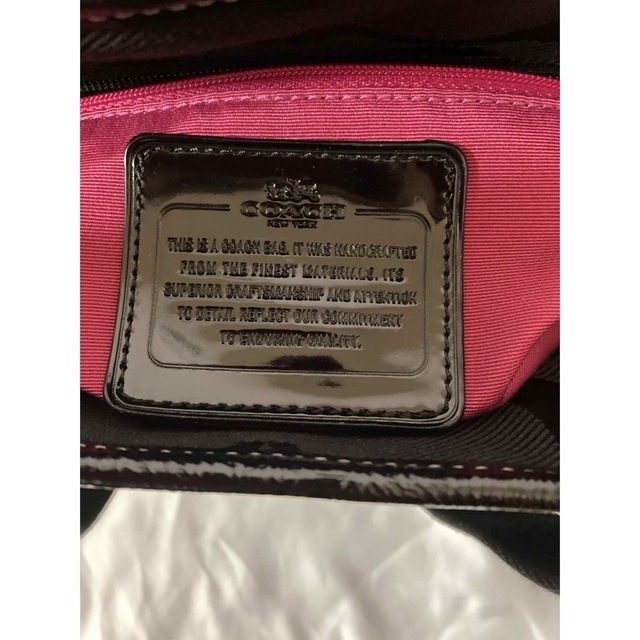 COACH(コーチ)の極美品　コーチ　COACH  レア　トートバッグ　ブラック　デイジーチャーム レディースのバッグ(トートバッグ)の商品写真