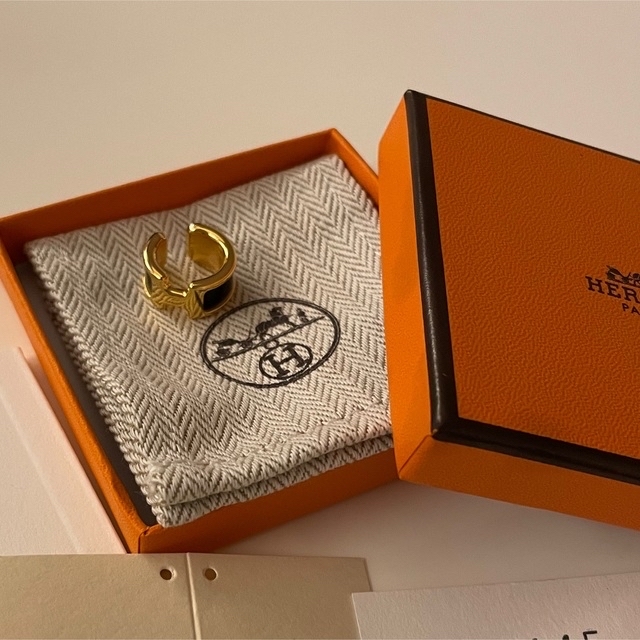 HERMES イヤーカフ