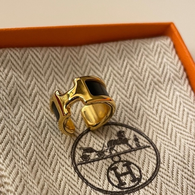 Hermes(エルメス)のHERMES イヤーカフ レディースのアクセサリー(イヤーカフ)の商品写真