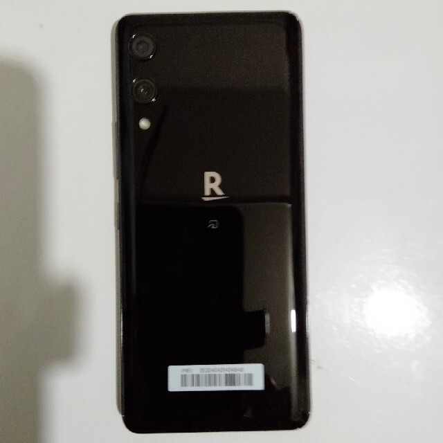 Rakuten(ラクテン)のちゅんさん専用　Rakuten Hand 64GB スマホ/家電/カメラのスマートフォン/携帯電話(スマートフォン本体)の商品写真