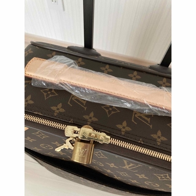 LOUIS VUITTON(ルイヴィトン)のはな様専用☆ルイヴィトン☆キャリーケース☆モノグラム レディースのバッグ(スーツケース/キャリーバッグ)の商品写真