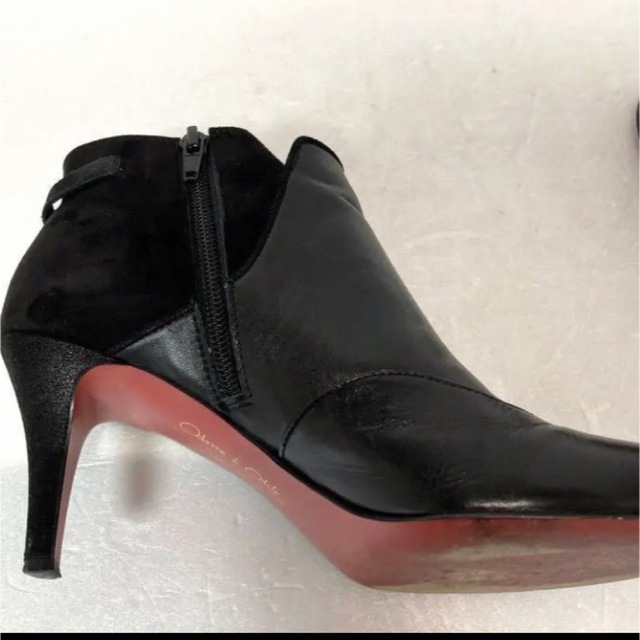 Odette e Odile(オデットエオディール)のオデット エ オディール  黒ショートブーツ レディースの靴/シューズ(ブーツ)の商品写真
