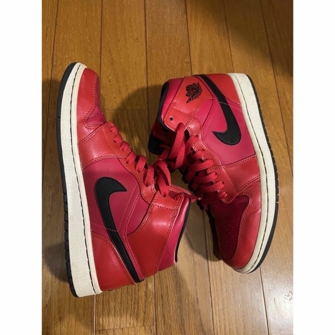 NIKE(ナイキ)のJordan 1 mid Gym Red Black Patent 26cm メンズの靴/シューズ(スニーカー)の商品写真