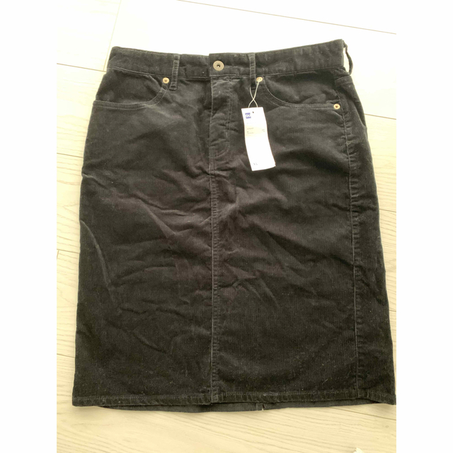 GU コーデュロイ　スカート　XL ブラック　秋冬 レディースのスカート(ひざ丈スカート)の商品写真