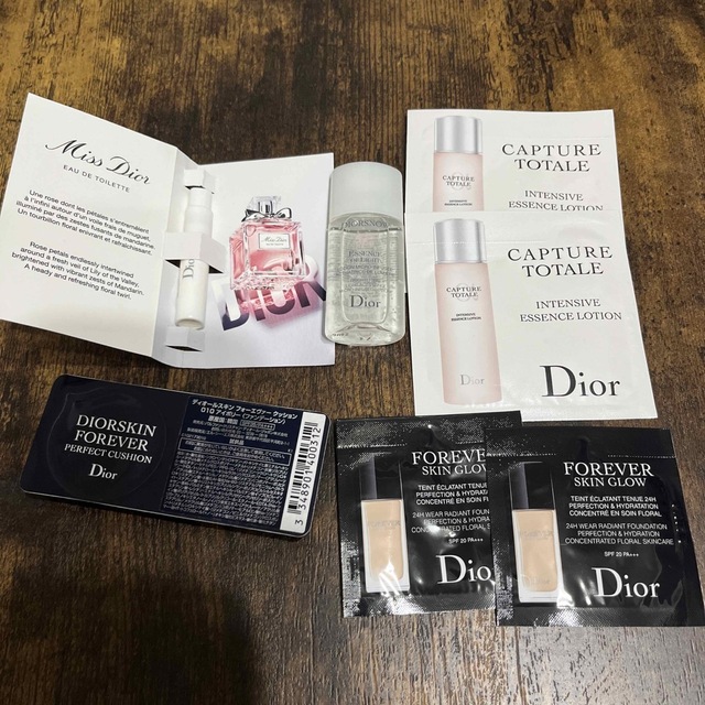 Christian Dior(クリスチャンディオール)のDIOR サンプルセット コスメ/美容のスキンケア/基礎化粧品(化粧水/ローション)の商品写真