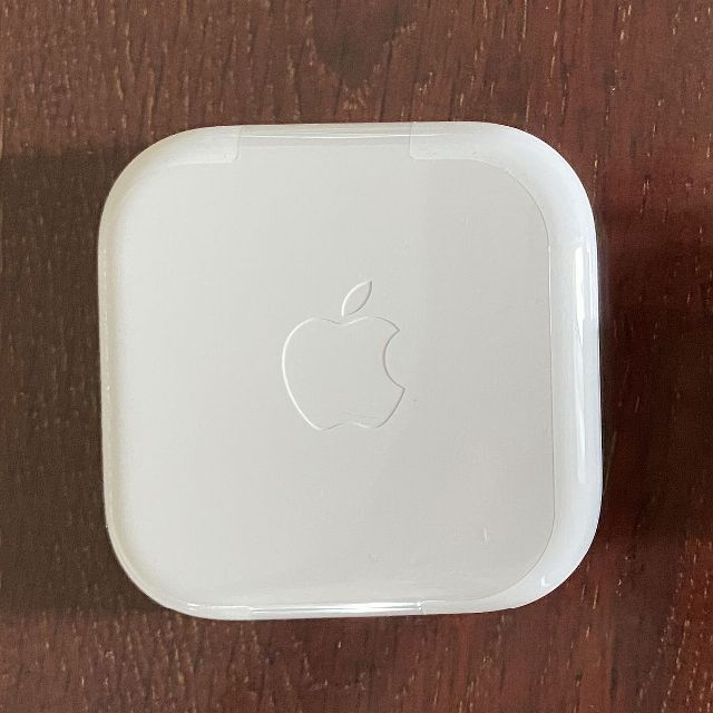 Apple(アップル)のAPPLE 純正付属品 イヤホン 3.5㎜ ジャックタイプ 1個 新品未使用 スマホ/家電/カメラのオーディオ機器(ヘッドフォン/イヤフォン)の商品写真