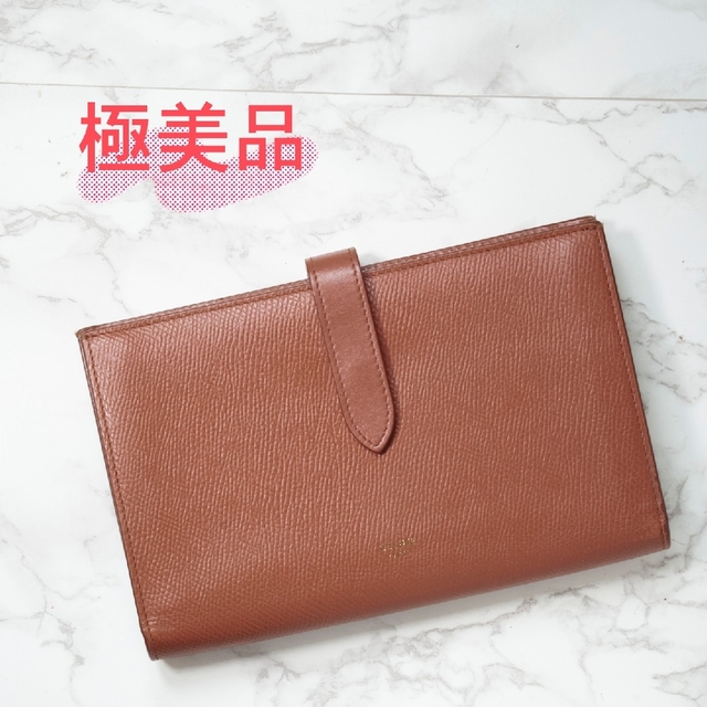 【極美品】CELINE(セリーヌ)ラージストラップウォレット 二つ折り長財布！