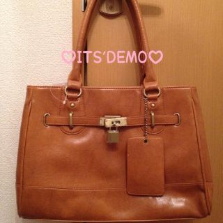 イッツデモ(ITS'DEMO)のITS'DEMO♡バッグ(トートバッグ)