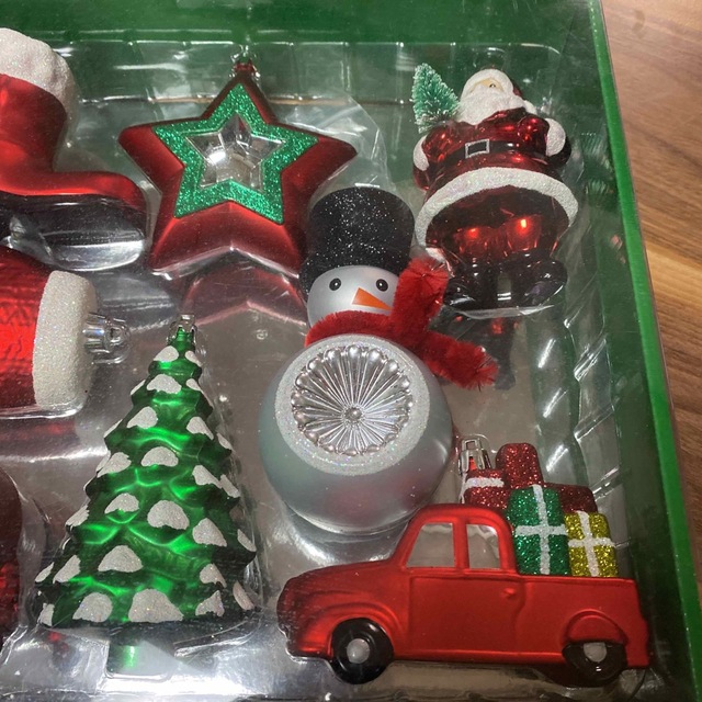 コストコクリスマス　サンタカーのデコレーション　クリスマスオブジェ