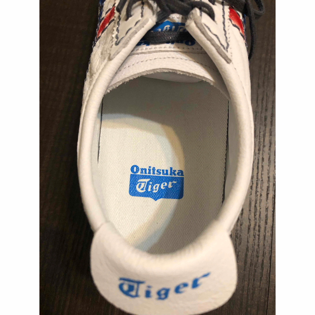 Onitsuka Tiger(オニツカタイガー)の【新品・未使用】箱付き　オニツカタイガー　レディース　スニーカー レディースの靴/シューズ(スニーカー)の商品写真