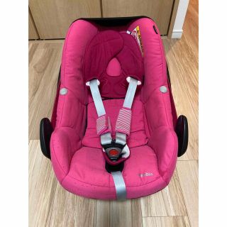 マキシコシ(Maxi-Cosi)のマキシコシ　ペブル　チャイルドシート　中古　ピンク(自動車用チャイルドシート本体)