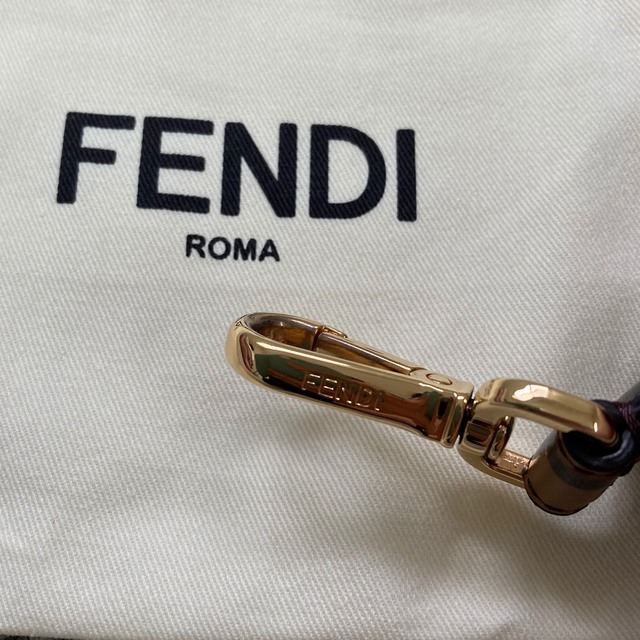 美品　FENDI ミニ　ストラップユー 5