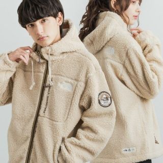 ザノースフェイス(THE NORTH FACE)の最新作【日本未発売】ノースフェイス プレイグリーンフリースフードジャケット　XL(ナイロンジャケット)