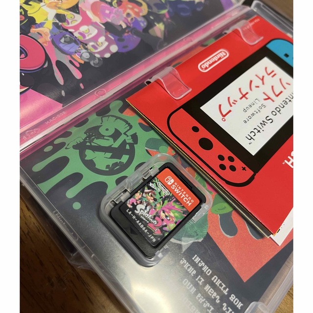 Nintendo Switch(ニンテンドースイッチ)の【送料無料】スプラトゥーン2 イカすデビューセット Switch【美品】 エンタメ/ホビーのゲームソフト/ゲーム機本体(家庭用ゲームソフト)の商品写真