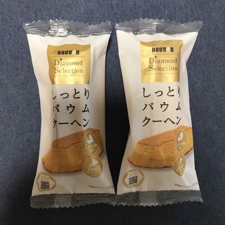 個包装　しっとりバウムクーヘン２個　北海道産生クリーム使用　お菓子　ドトール(菓子/デザート)