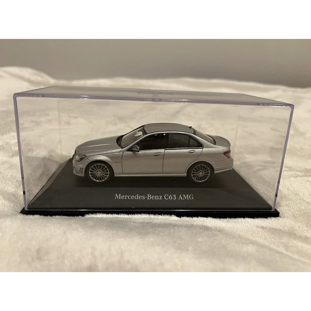 Mercedes-Benz C63 AMG 1/43 エンタメ/ホビーのおもちゃ/ぬいぐるみ(ミニカー)の商品写真