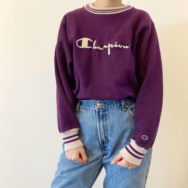 Champion(チャンピオン)の90s チャンピオン リバースウィーブ Mアメリカ製カレッジ紫パープル刺繍ロゴ レディースのトップス(トレーナー/スウェット)の商品写真