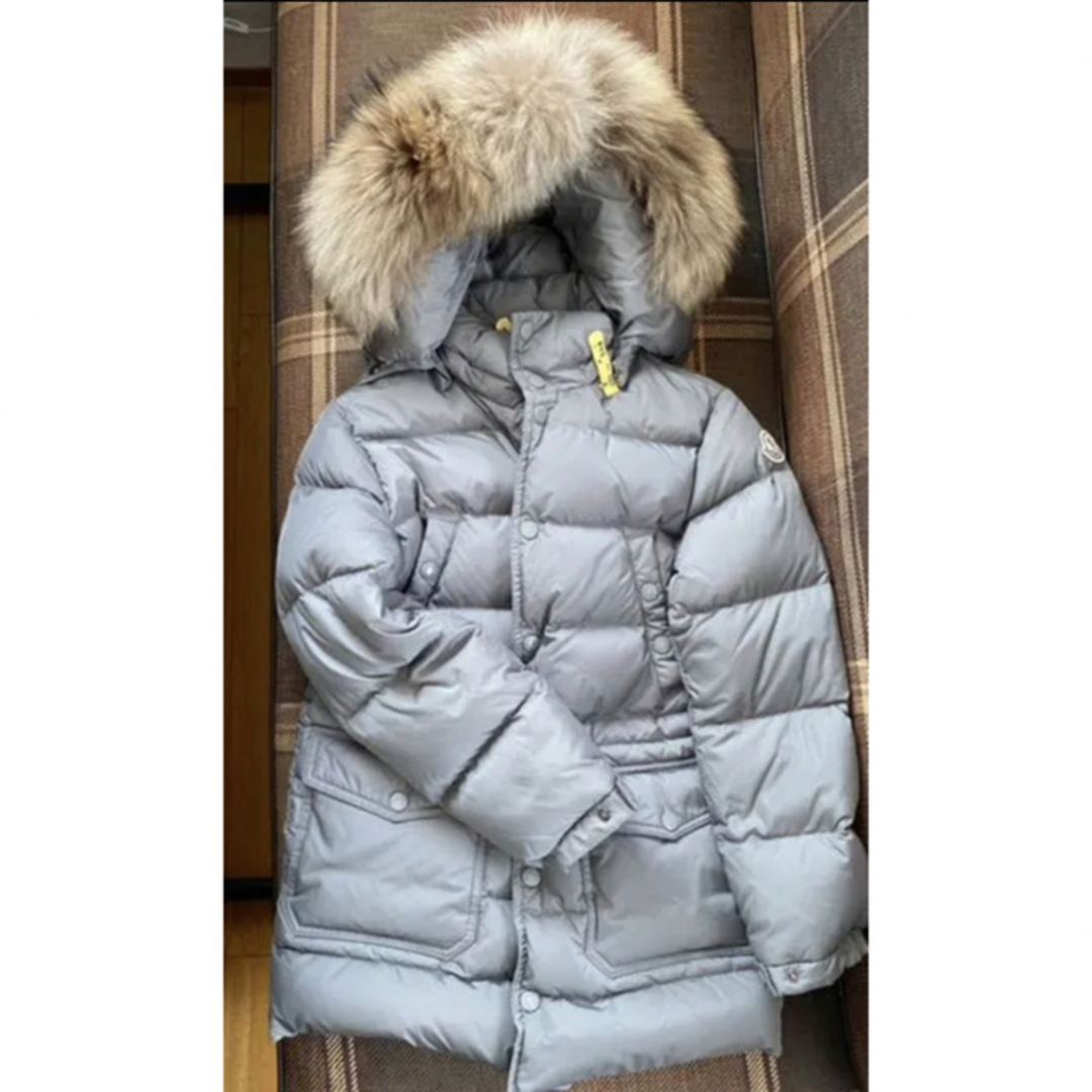 MONCLER(モンクレール)のモンクレール　ダウン レディースのジャケット/アウター(ダウンジャケット)の商品写真