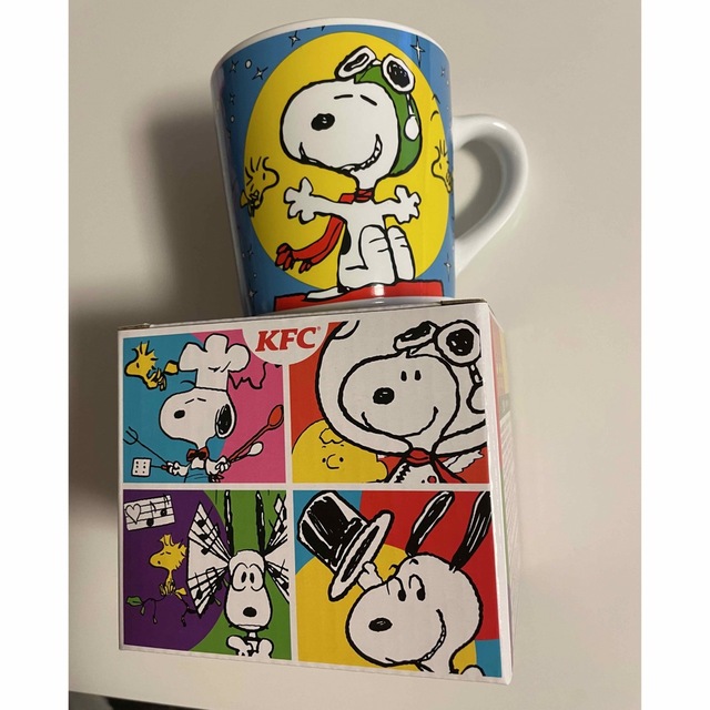 SNOOPY(スヌーピー)のケンタッキーのスヌーピーマグカップ インテリア/住まい/日用品のキッチン/食器(グラス/カップ)の商品写真