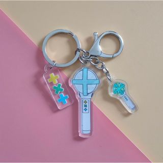 TXT ペンライト型 キーホルダー(アイドルグッズ)