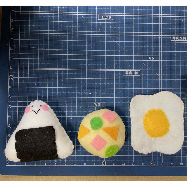 ハンドメイド　フェルトおままごとセット キッズ/ベビー/マタニティのおもちゃ(知育玩具)の商品写真