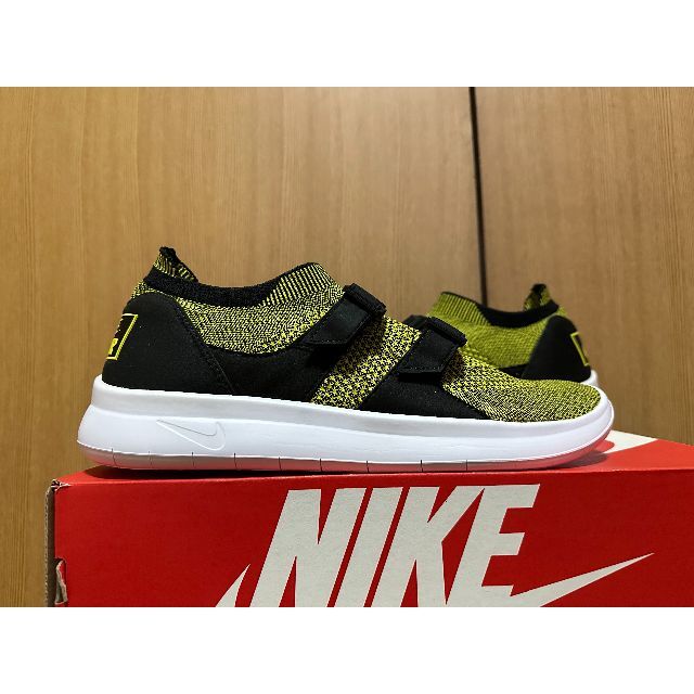 28 NIKE SOCK RACER FLYKNIT ナイキ ソックレーサー P