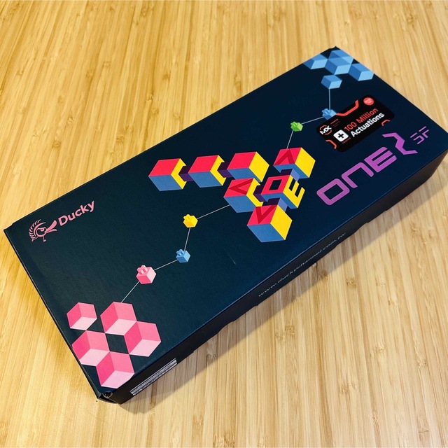 Ducky One 2 SF RGB 65% CHERRY MX 静音赤軸 スマホ/家電/カメラのPC/タブレット(PC周辺機器)の商品写真