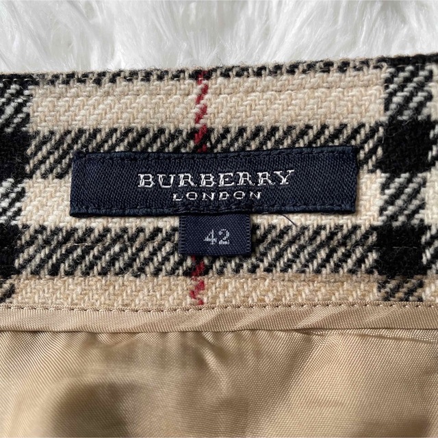 BURBERRY(バーバリー)のBurberry London ノバチェック カシミヤ混　ラップスカート レディースのスカート(ひざ丈スカート)の商品写真