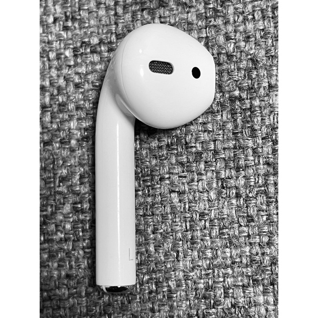 Apple(アップル)のApple AirPods 2世代　片耳 L 片方 左耳 367 スマホ/家電/カメラのオーディオ機器(ヘッドフォン/イヤフォン)の商品写真