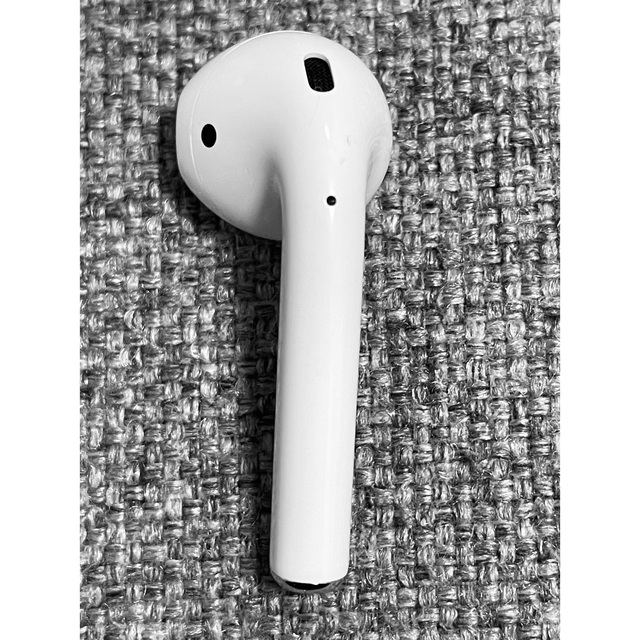 Apple(アップル)のApple AirPods 2世代　片耳 L 片方 左耳 367 スマホ/家電/カメラのオーディオ機器(ヘッドフォン/イヤフォン)の商品写真