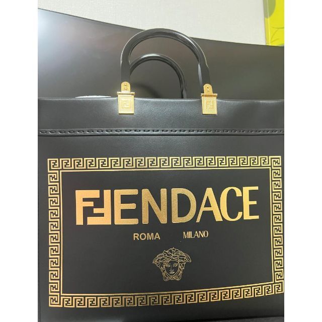 FENDI - 【Fendace】Versace X Fendi ロゴサンシャイントートバック