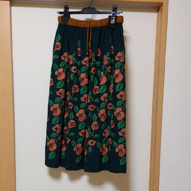 ミナペルホネン swing camellia ネイビー 材料 | wildfusions.com
