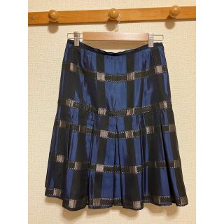 アルティザン(ARTISAN)のARTISAN アルチザン　スカート　綺麗めコーデ(ひざ丈スカート)