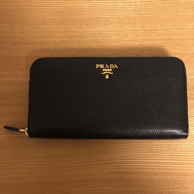 PRADA(プラダ)の美品　プラダ　長財布　バイカラー レディースのファッション小物(財布)の商品写真