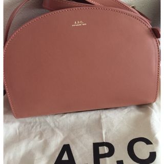 アーペーセー(A.P.C)のa.p.c ハーフムーンバッグ(ショルダーバッグ)