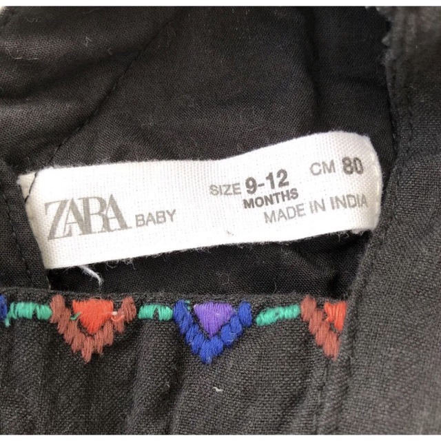 ZARA KIDS(ザラキッズ)の刺繍ロンパース キッズ/ベビー/マタニティのベビー服(~85cm)(ロンパース)の商品写真