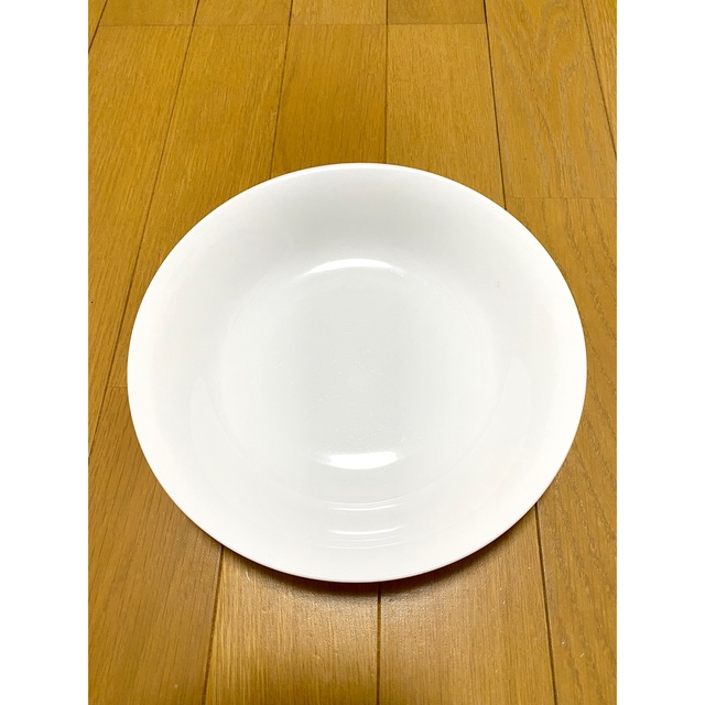 白いお皿 インテリア/住まい/日用品のキッチン/食器(食器)の商品写真