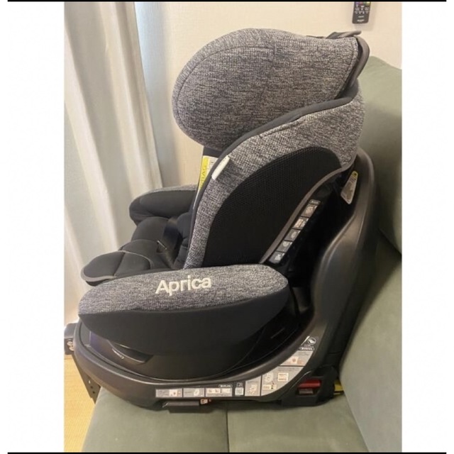 Aprica(アップリカ)のアップリカフラディアグロウISOFIX ACチャイルドシート キッズ/ベビー/マタニティの外出/移動用品(自動車用チャイルドシート本体)の商品写真