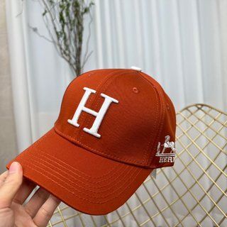 エルメス(Hermes)のHERMES ハンチング帽のカジュアルなコーディネート(ハンチング/ベレー帽)