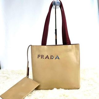 プラダ トートバッグの通販 10,000点以上 | PRADAを買うならラクマ