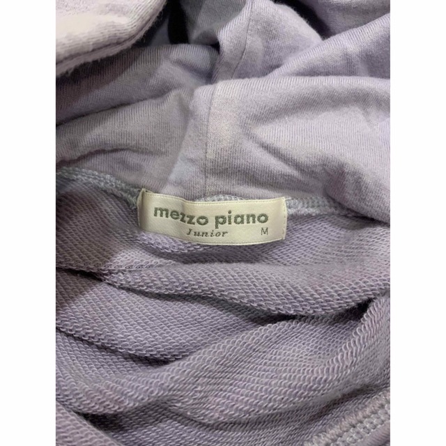 mezzo piano junior(メゾピアノジュニア)のmezzo piano junior フード付きトレーナー　美品　サイズM キッズ/ベビー/マタニティのキッズ服女の子用(90cm~)(Tシャツ/カットソー)の商品写真