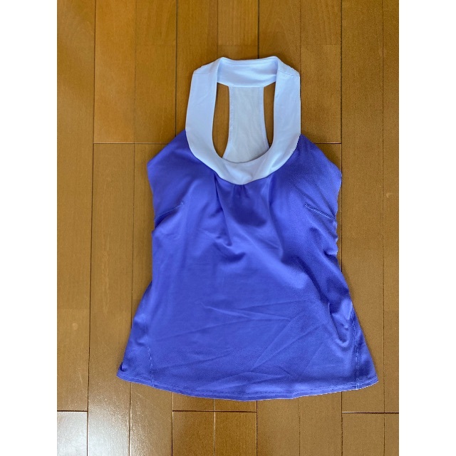 Throwback Scoop Neck Tank Top スポーツ/アウトドアのトレーニング/エクササイズ(ヨガ)の商品写真