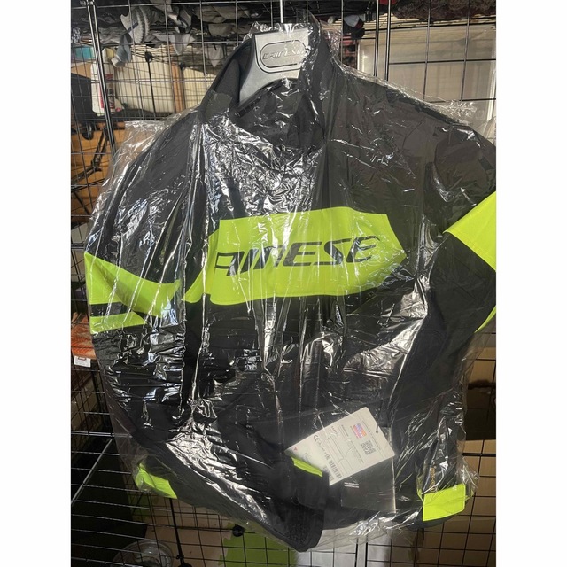 未使用品 DAINESE ダイネーゼ ジャケット ブラック イエロー Mサイズ