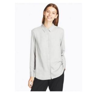 ユニクロ(UNIQLO)のレーヨンエアリーブラウス 長袖　ユニクロ(シャツ/ブラウス(長袖/七分))