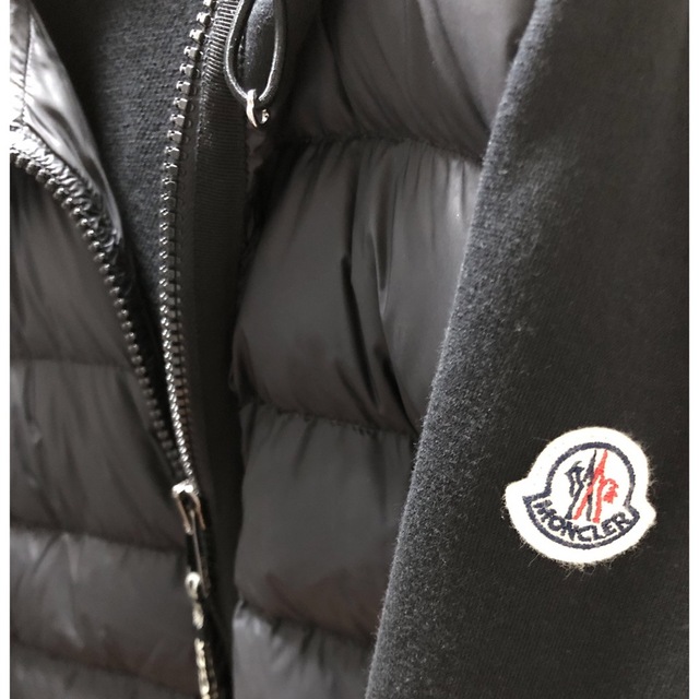 MONCLER(モンクレール)の本日専用MONCLER正規【前ダウンAラインフードパーカー】レディース レディースのジャケット/アウター(ダウンジャケット)の商品写真