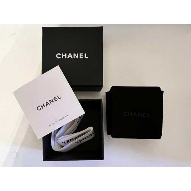 CHANELピアス　箱