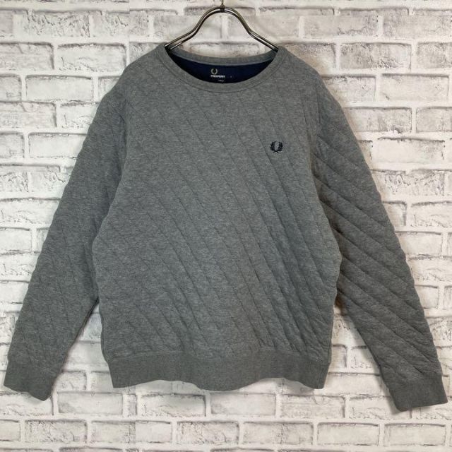 FRED PERRY(フレッドペリー)のFRED PERRY フレッドペリー スウェット トレーナー 輸入品 刺繍ロゴ メンズのトップス(スウェット)の商品写真