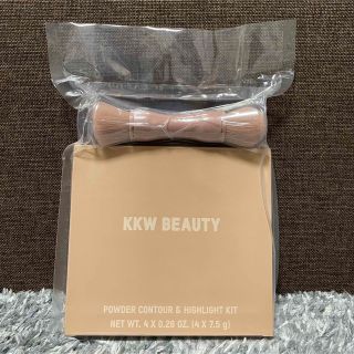 カイリーコスメティックス(Kylie Cosmetics)の★KKW BEAUTY★POWDER CONTOUR&HIGHLIGHT KIT(フェイスカラー)